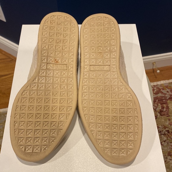 Puma sneakers 7.5 neutral with shine - Picture 6 of 6